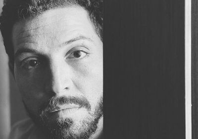 محمود حجازي يخضع لجلسة تصوير جديدة بعدسة هذا الفنان