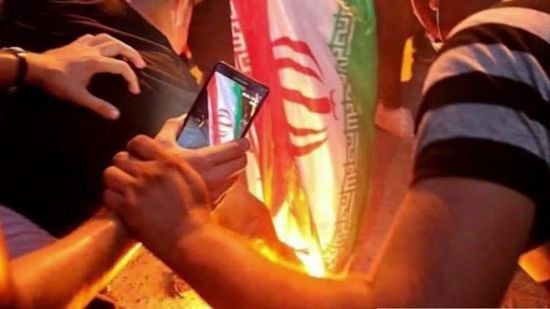 بهتافات "إيران برة برة.. بغداد حرة حرة".. متظاهرون يهزون بغداد