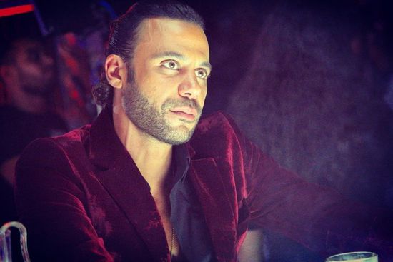 محمد إمام ينشر البوستر الرسمي لفيلم "لص بغداد"