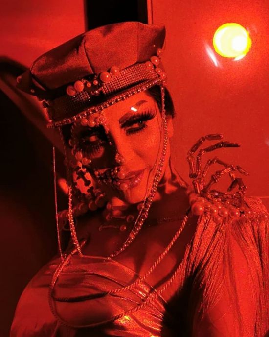 بجلسة تصوير مرعبة.. نسرين طافش تحتفل بالهالوين