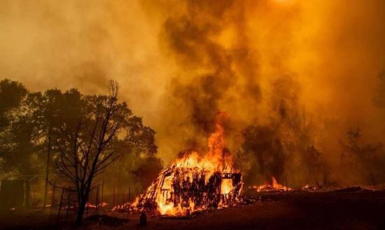 حرائق بغابات كاليفورنيا يدفع 2000 شخص للفرار من منازلهم