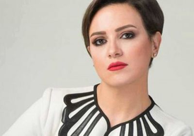 ريهام عبدالغفور تهنئ أمينة خليل بعيد ميلادها 