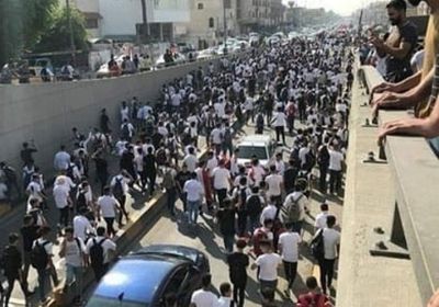 مئات الطلاب يخرجون في مظاهرات بالعراق لدعم مطالب مظاهرات التحرير