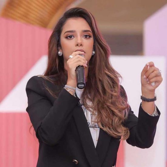 بلقيس أنيقة في أحدث إطلالتها (صور)