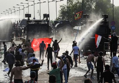 مقتل شخصين وإصابة 100 آخرين فى اشتباكات مع قوات الأمن فى العراق