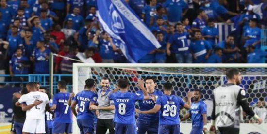 مدرب السعودية يتخذ قرارا لمساعدة الهلال في نهائي آسيا