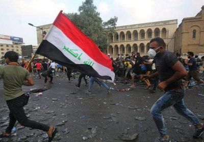 آلاف العراقيين يكسرون حظر التجوال ويخرجون بعد منتصف الليل