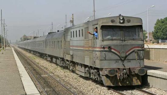 مصر.. "تذكرة قطار" تقتل شابًا وتصيب آخر (تفاصيل)