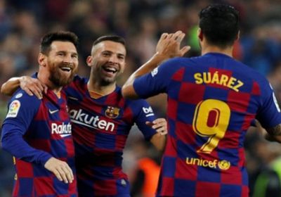 برشلونة يسحق بلد الوليد ويستعيد صدارة الدوري الإسباني