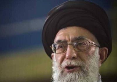 خامنئي يناقض نفسه ويطالب بوقف تدخل القوى الأجنبية في العراق ولبنان