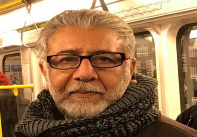 وفاة الشاعر الأردني أمجد ناصر بعد صراع مع المرض