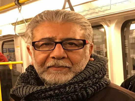 وفاة الشاعر الأردني أمجد ناصر بعد صراع مع المرض