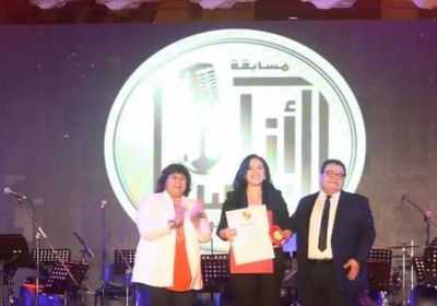 بعد تكريمها.. مي فاروق توجه الشكر لوزيرة الثقافة المصرية 