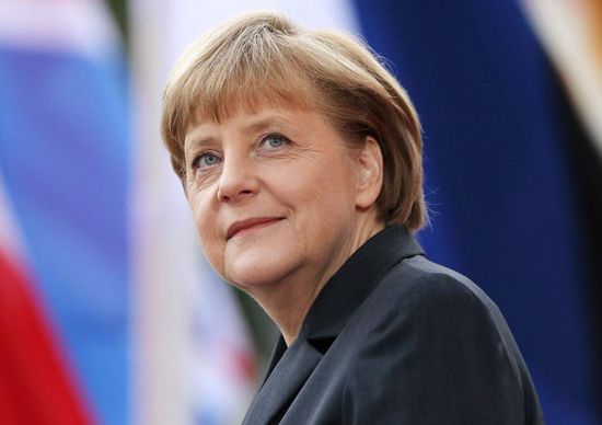 ميركل تبدأ زيارة رسمية للهند ضمن الملتقى الخامس للمباحثات الحكومية بين البلدين