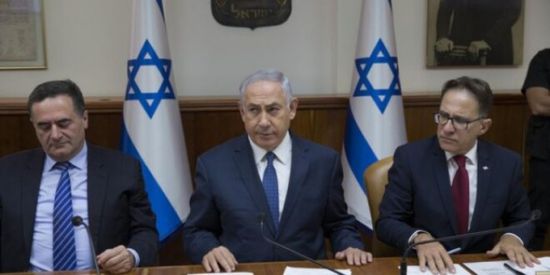 نتنياهو يبحث مع القيادات الإسرائيلية سرعة الرد على صواريخ غزة