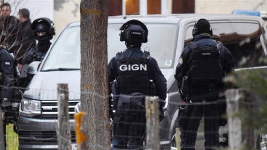 الأمن الفرنسي يعثر على أكثر من 30 مهاجرا غير شرعيا داخل شاحنة بـ"نيس"