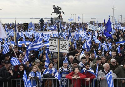 مظاهرات فى اليونان احتجاجا على إيواء مهاجرين ولاجئين