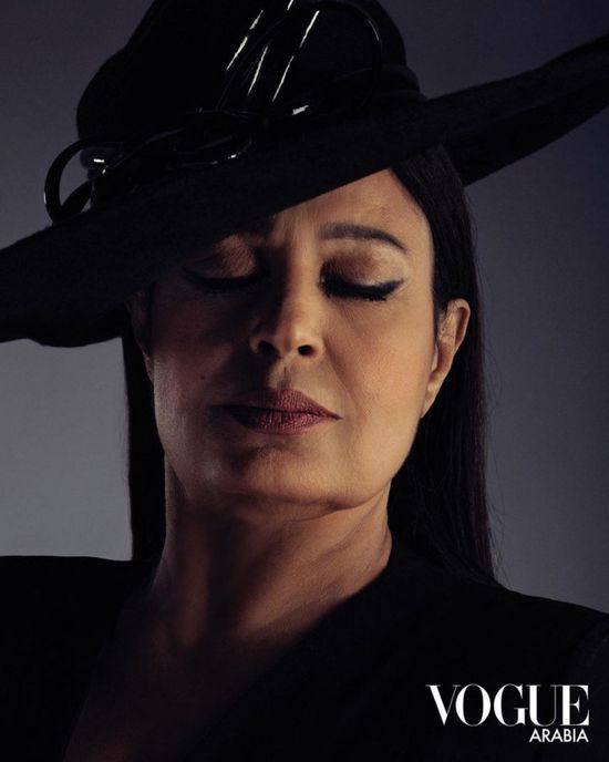 بدون فوتوشوب.. فيفي عبده تخضع لجلسة تصوير جديدة لصالح vouge arabia