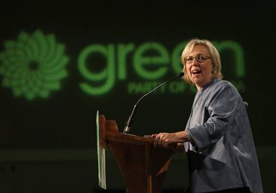 زعيمة "الخضر الكندي" تقدم استقالتها من الحزب