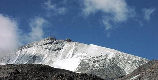 ثوران بركان في المحيط الهادي يتسبب في غرق جزيرة واكتشاف أخرى