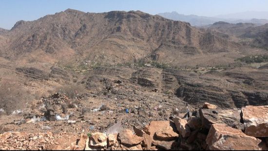 خلف عشرات القتلى.. القوات المشتركة تقصف مواقع مليشيا الحوثي في تعز