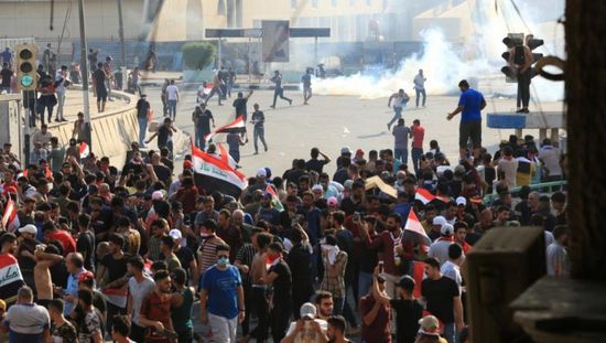 الأمن العراقي يطلق أعيرة نارية لتفريق متظاهرين بالبصرة