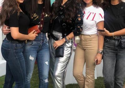 مي عمر تحتفل بعيد ميلاد نجلتها بصحبة أصدقائها وزوجها محمد سامي