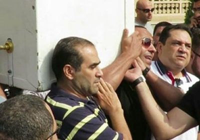 أكرم حسني :ألتمس العذر لكل من منعته الظروف لحضور جنازة والدي