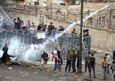 الأمن العراقي يقتحم ساحتين لاعتصام المحتجين ببغداد