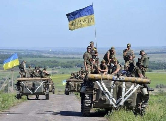 القوات الأوكرانية وقوات المتمردين تبدأ الانسحاب من قرية بمنطقة متنازع عليها