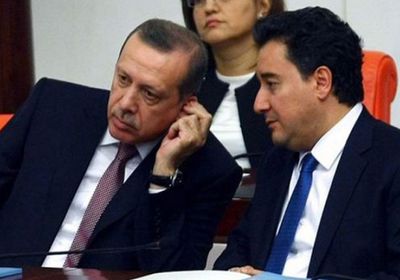 استقالة عضوان بارزان من حزب العدالة والتنمية التركي