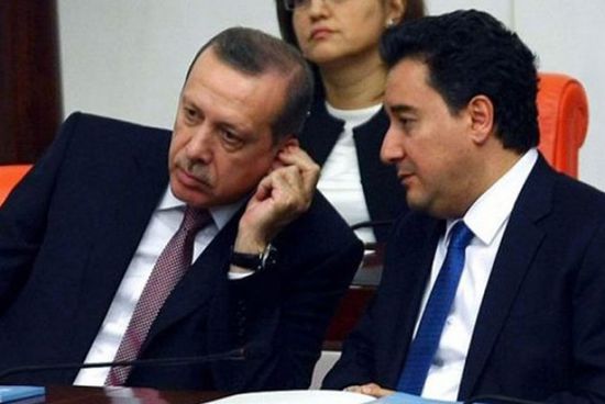 استقالة عضوان بارزان من حزب العدالة والتنمية التركي