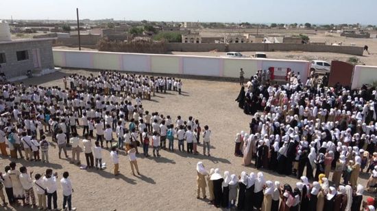 الهلال الإماراتي يفتتح مدرسة جديدة بالخوخة (فيديو)