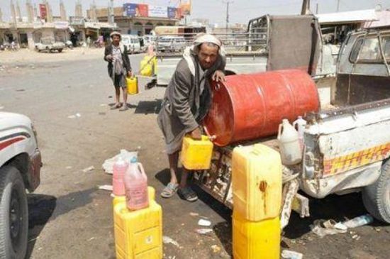 أزمة وقود شديدة في صنعاء بسبب بذخ الحوثيين بالمولد