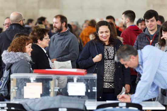 الداخلية الإسبانية: تراجع فى الإقبال على التصويت بالانتخابات العامة