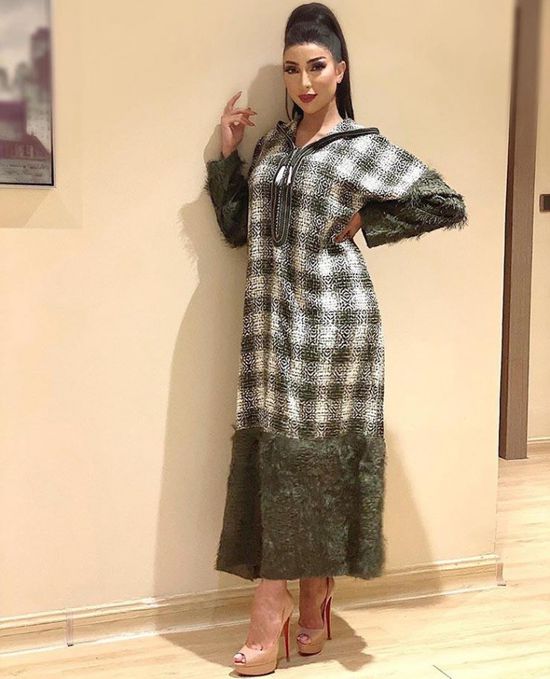 دنيا بطمة أنيقة في جلسة تصوير جديدة (صور)