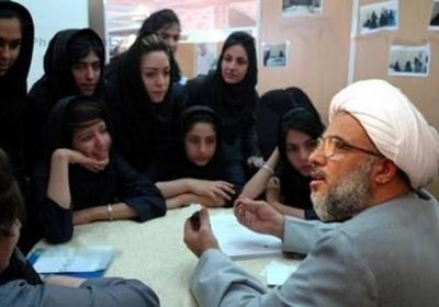 إيران: شرط عدم الإنجاب يبطل عقد الزواج