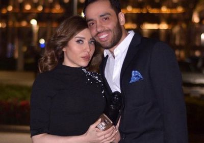 أول تعليق لزوجة رامي جمال بعد الإعلان عن مرضه (فيديو)
