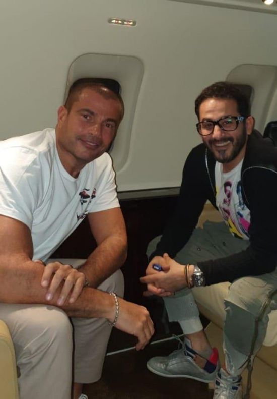 أحمد حلمي يعلق على صورته الأخيرة مع عمرو دياب