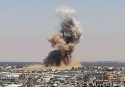 وزير الدفاع الإسرائيلي يعلن حالة الطوارئ بالمناطق القريبة لغزة