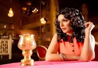 إنجي المقدم توجه رسالة شكر لفريق عمل "حواديت الشانزليزيه"