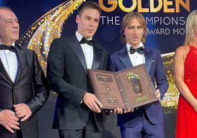 مودريتش يفوز بجائزة القدم الذهبية لعام ٢٠١٩
