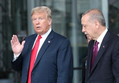 مغنية أمريكية تتهم أردوغان وترامب بإحضار داعش إلى المنطقة