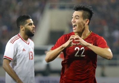 الإمارات تدفع ثمن النقص العددي وتخسر بهدف أمام فيتنام بتصفيات كأس العالم