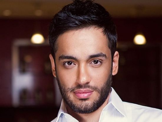بعد أزمة مرضه.. رامي جمال ينفي اعتزاله الغناء بهذه الطريقة