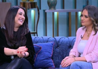 كندة علوش بصحبة شقيقة عمرو يوسف في أول ظهور إعلامي لها (فيديو)