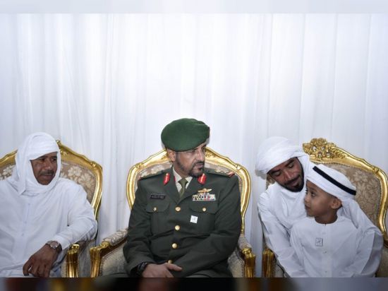 قائد القوات البرية الإماراتية يعزي في البلوشي ويعلق على استشهاده