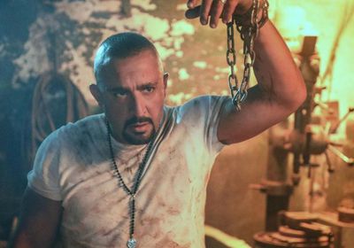 بالصور.. أحمد السقا يروج لفيلم "العنكبوت" بهذا الشكل