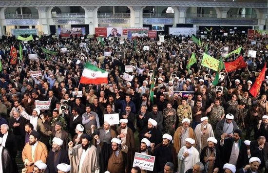 الاحتجاجات تشتعل مجددًا في إيران بسبب رفع أسعار البنزين