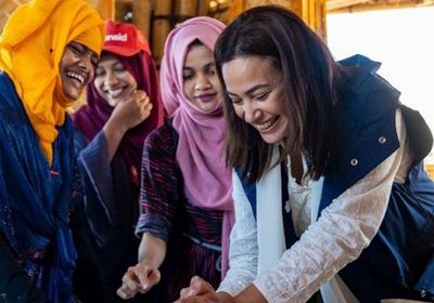 هند صبري تنشر صورها بمخيم لاجئي الروهينجا